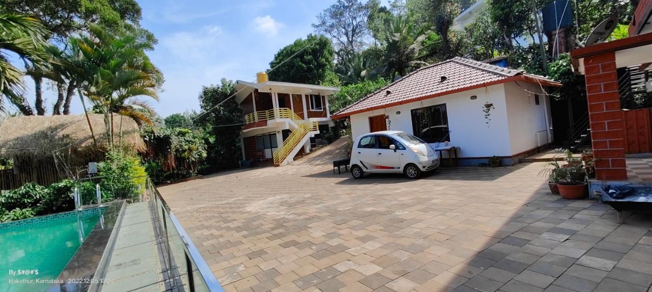 Pool Side Villa'S Of Coorg 马迪凯里 外观 照片
