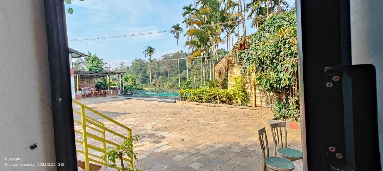 Pool Side Villa'S Of Coorg 马迪凯里 外观 照片