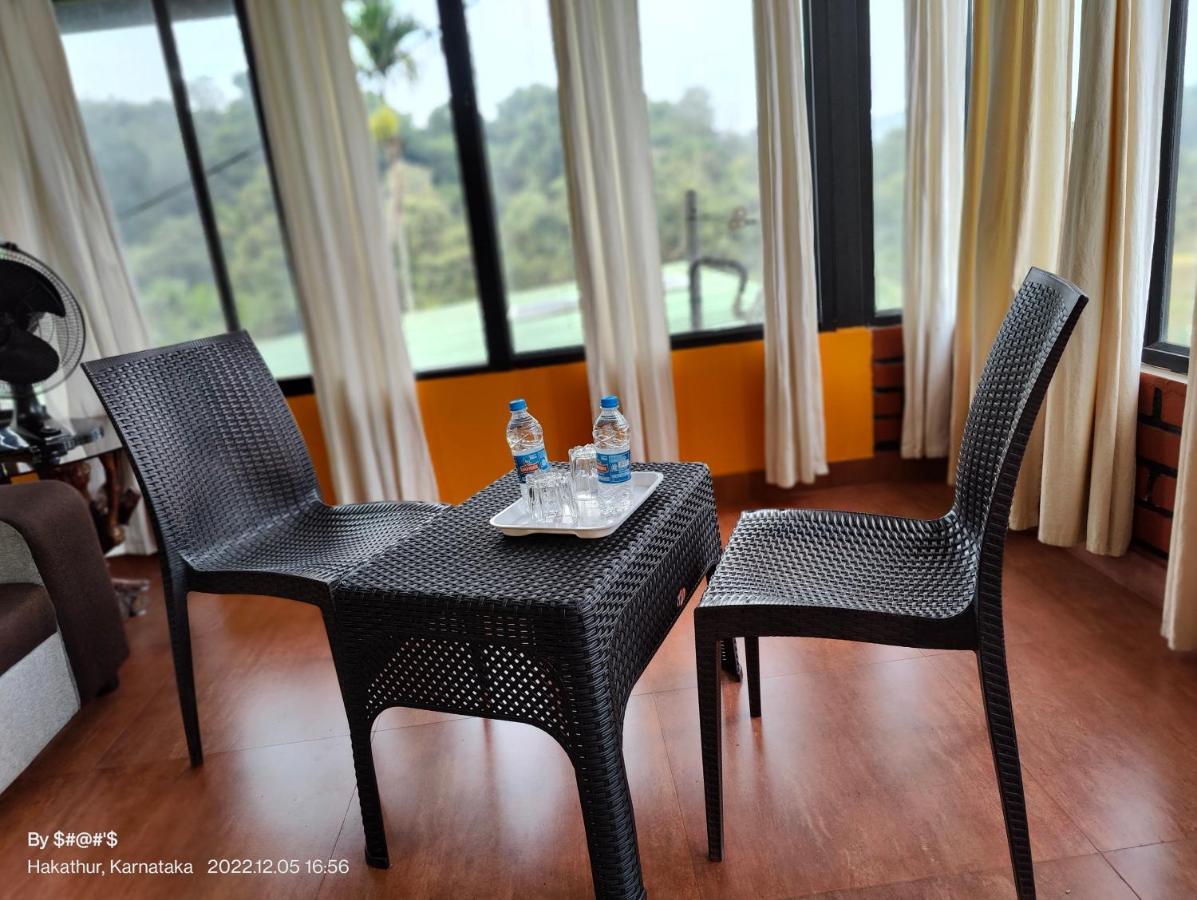 Pool Side Villa'S Of Coorg 马迪凯里 外观 照片