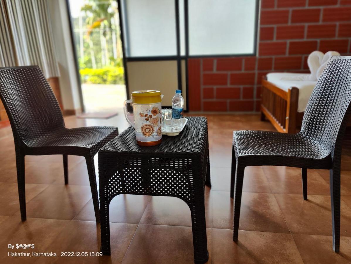 Pool Side Villa'S Of Coorg 马迪凯里 外观 照片