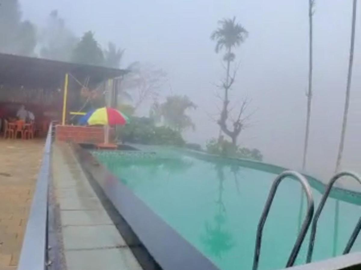 Pool Side Villa'S Of Coorg 马迪凯里 外观 照片